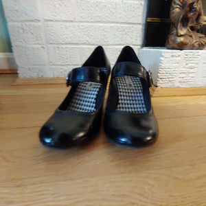 American Eagle black heels 8.5
